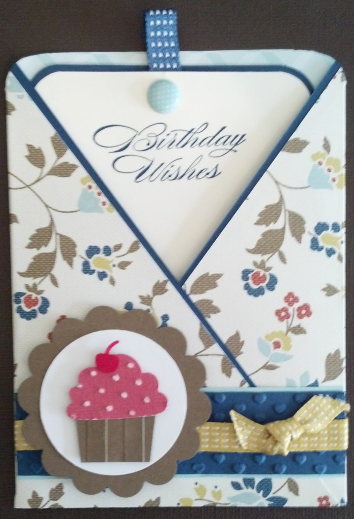 Vertical Crisscross Pocket Card